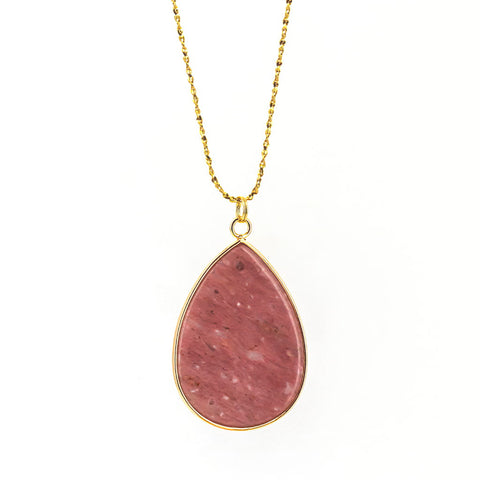 Collar Lágrima de Rodonita en Acero Dorado | Corazón Sanado