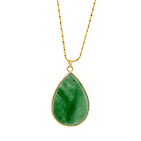 Collar Lágrima de Aventurina verde en Acero Dorado | Sendero de Prosperidad